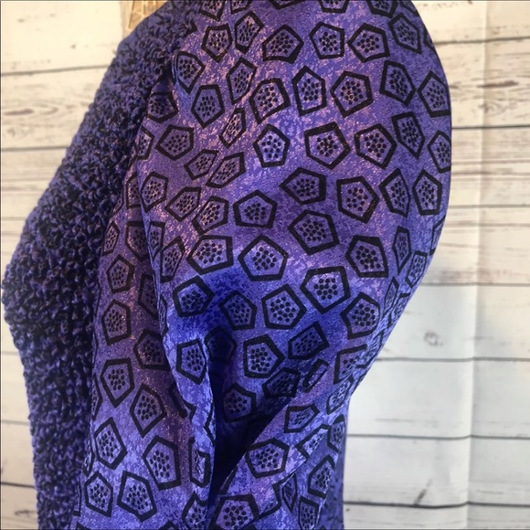 Plaza south vintage dress 
Screaming 80’s dress 
In purple with black - Picture 13 of 16